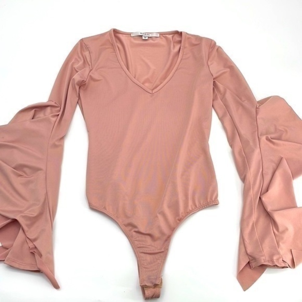 UEC Guess dusty rose ruffled sleeve bodysuit size XS